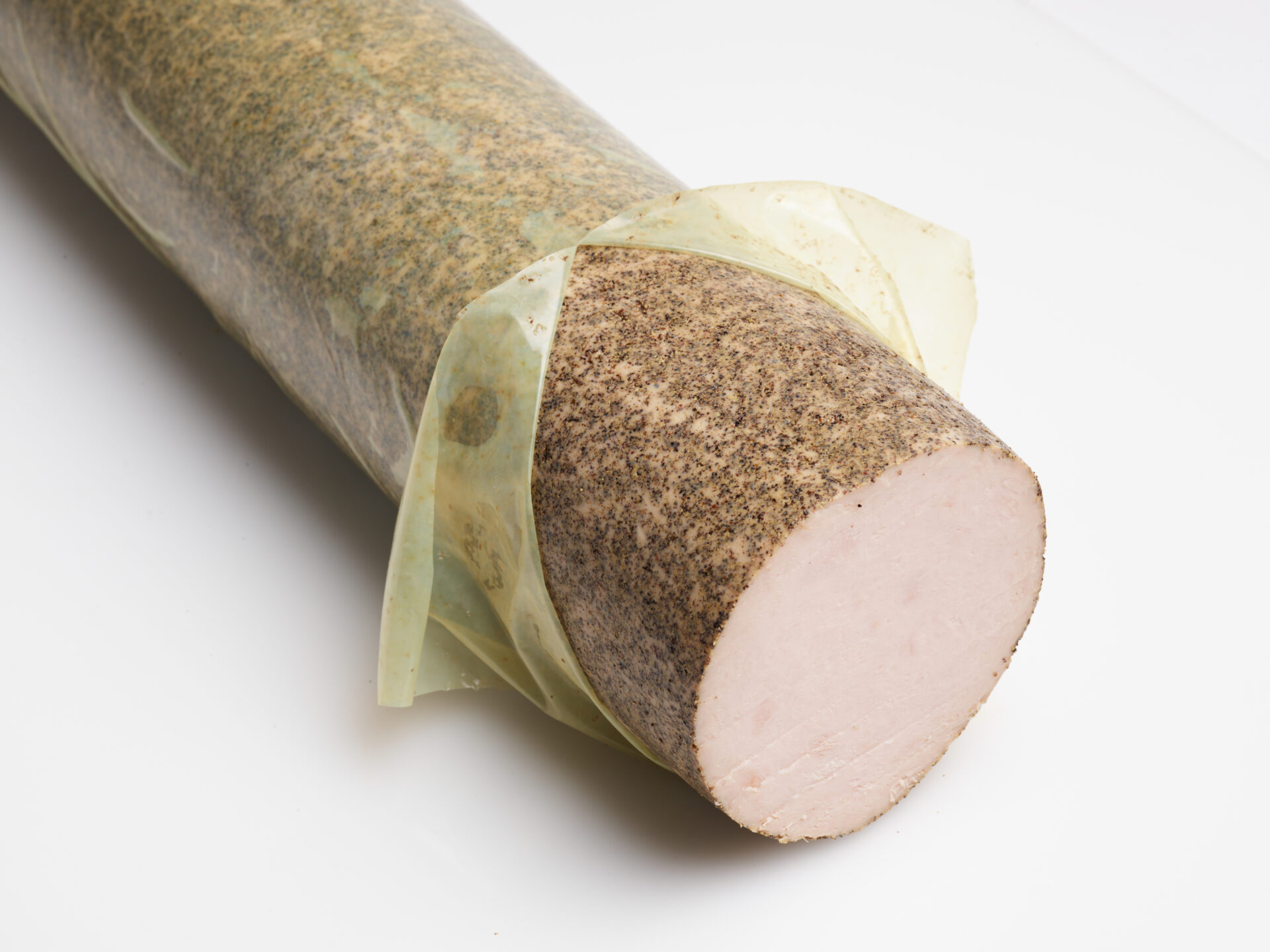 SeasonedShrinkCasing_PastramiSpiceCoating_Opening_02